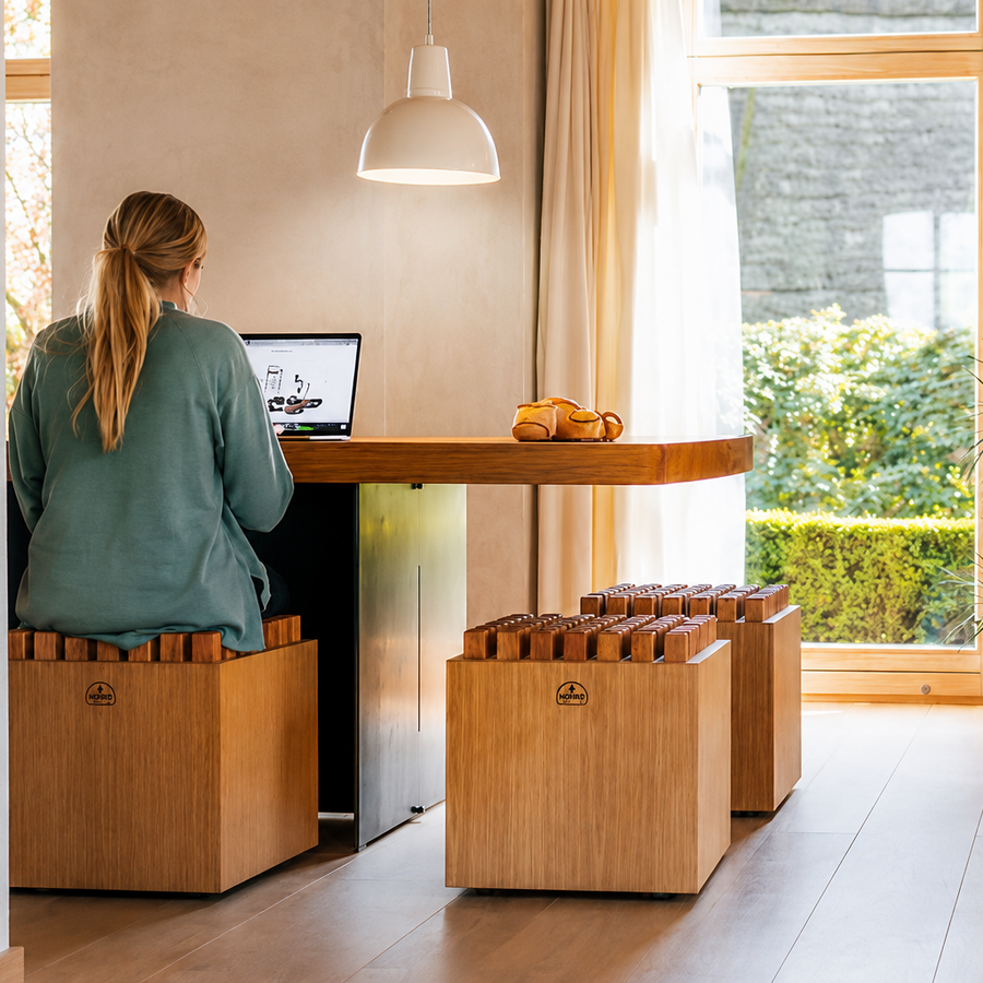 NOHrD HedgeHock – Ergonomischer Sitzhocker in 6 Holzarten